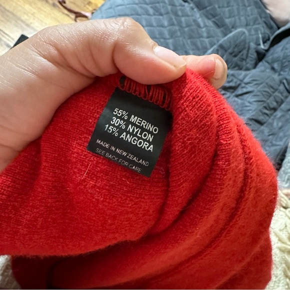 Merino angora red winter vest made in New Zealand size M - Picture 6 of 10